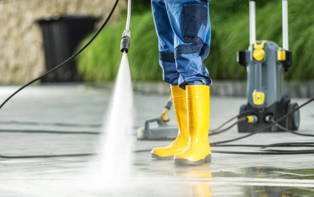 Best Pressure Washing Driveway  in Sullivan, IL